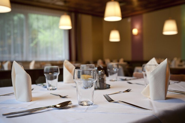 Dining 60 of 76