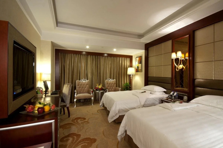 Room 2 of 9