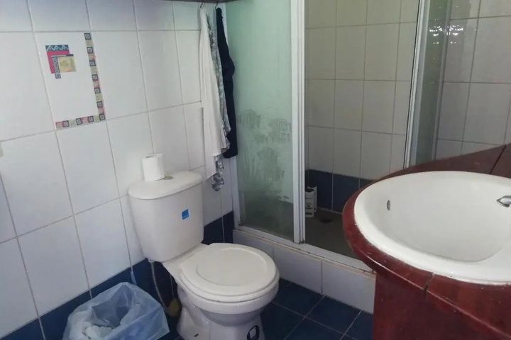 Room 7 of 19