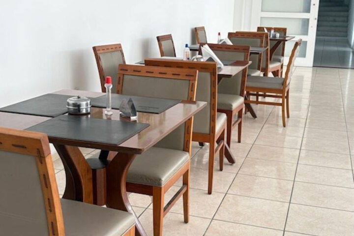 Breakfast/Coffee Service 8 of 12
