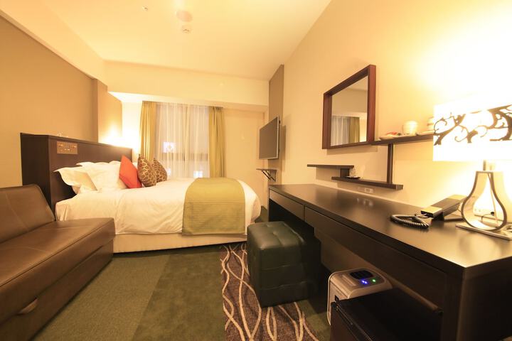 Room 10 of 87