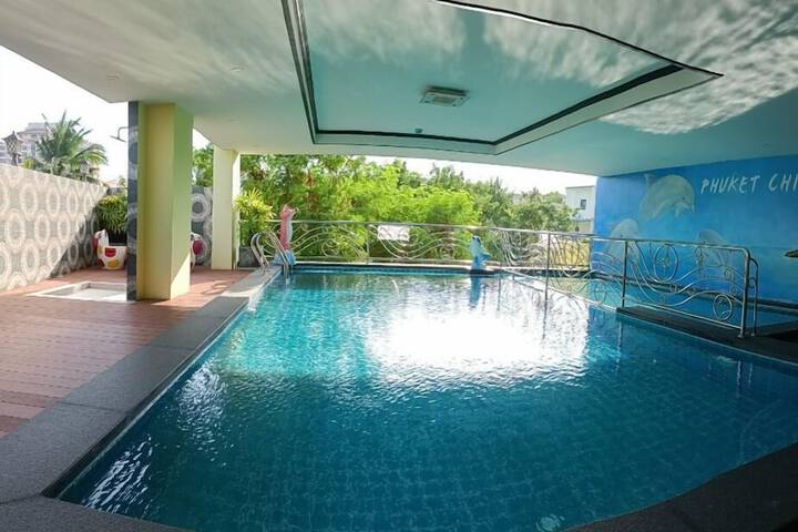 Pool 60 of 105