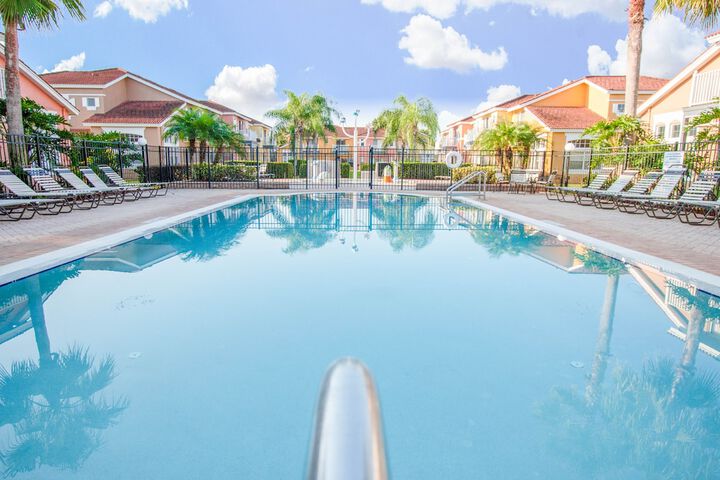 Pool 45 of 69