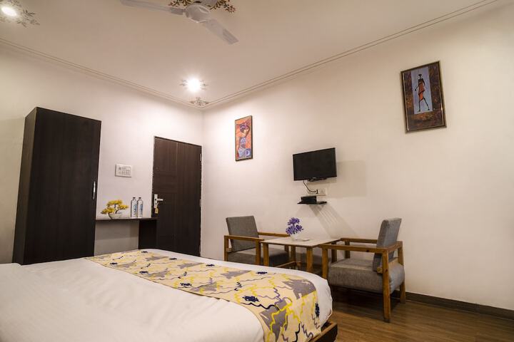 Room 16 of 33