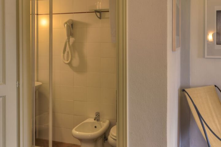 Room 19 of 30