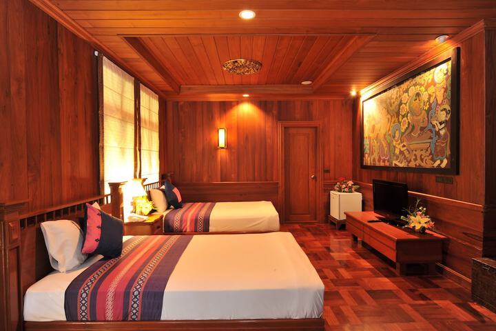 Room 8 of 89