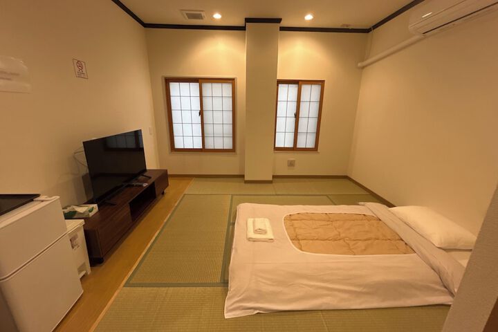 Room 10 of 36