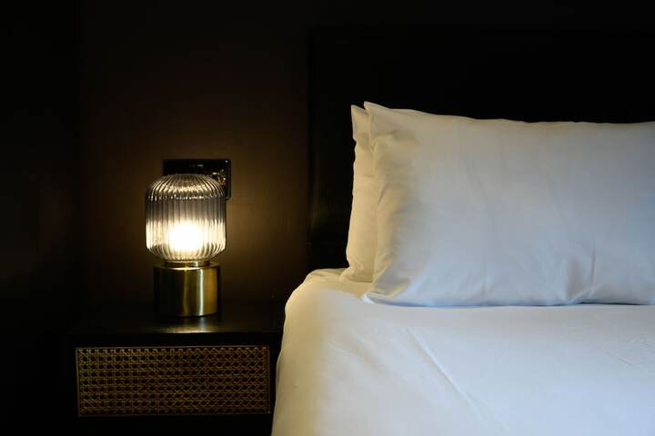 Room 16 of 40