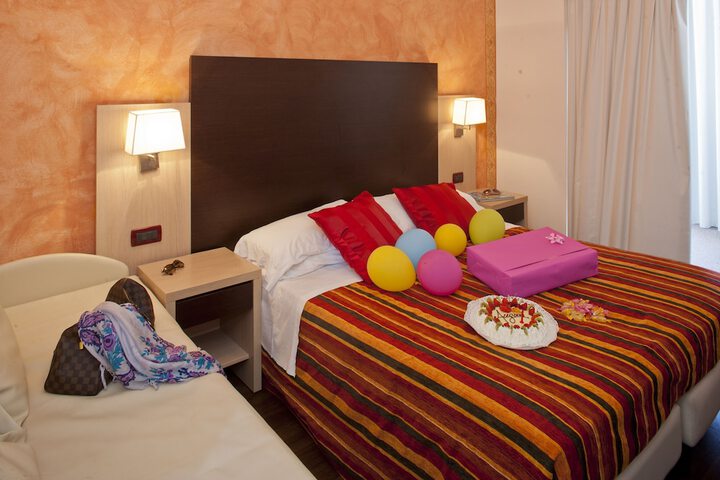 Room 5 of 39