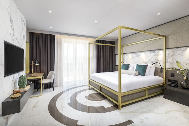 Room 21 of 51