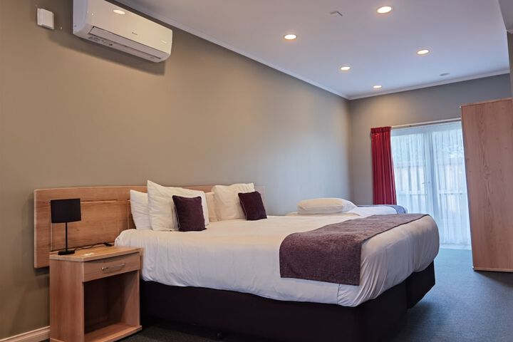 Room 17 of 53