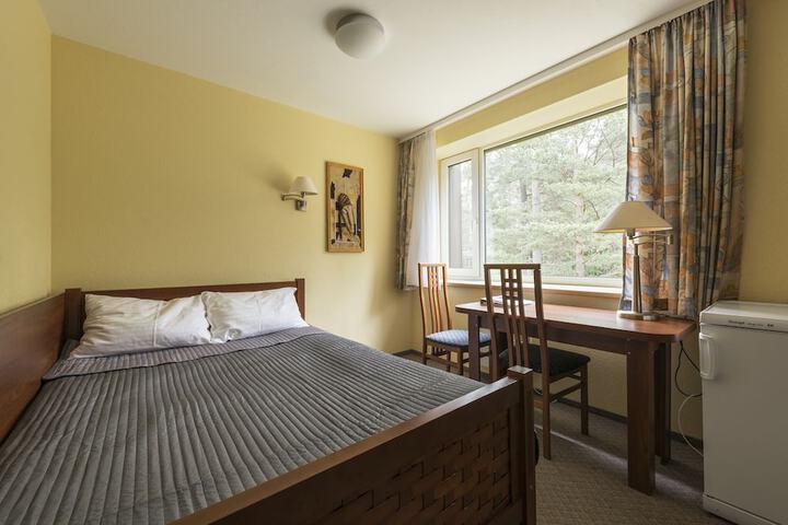 Room 5 of 64