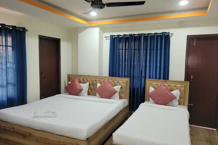 Room 5 of 30