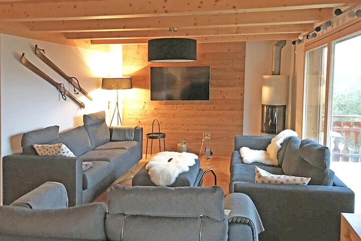 Room 8 of 28