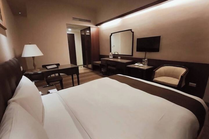 Room 42 of 88
