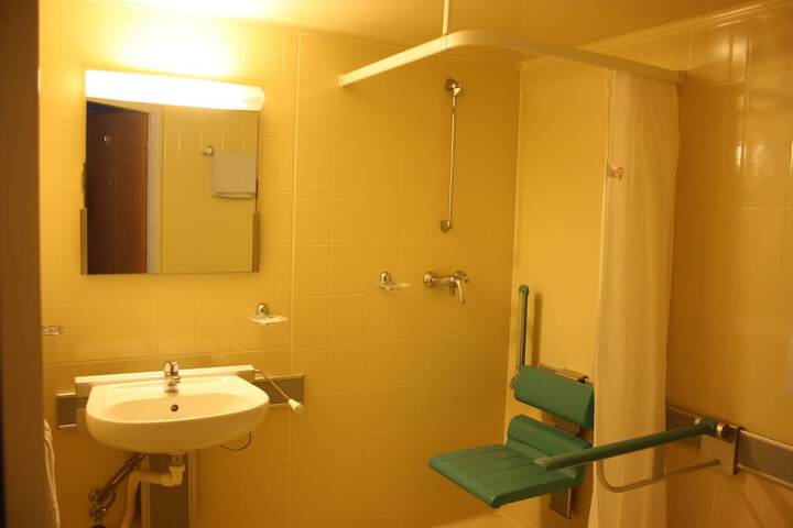 Room 23 of 51