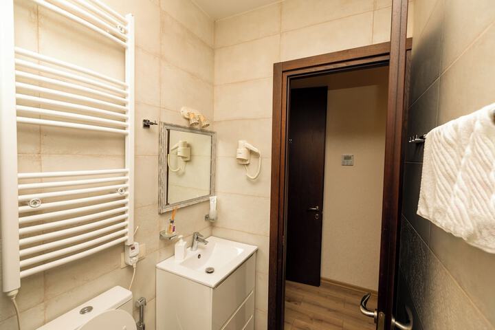 Room 43 of 58