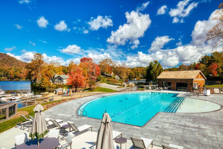 Pool 40 of 73