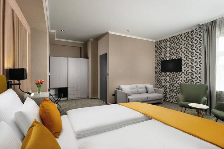 Room 16 of 61