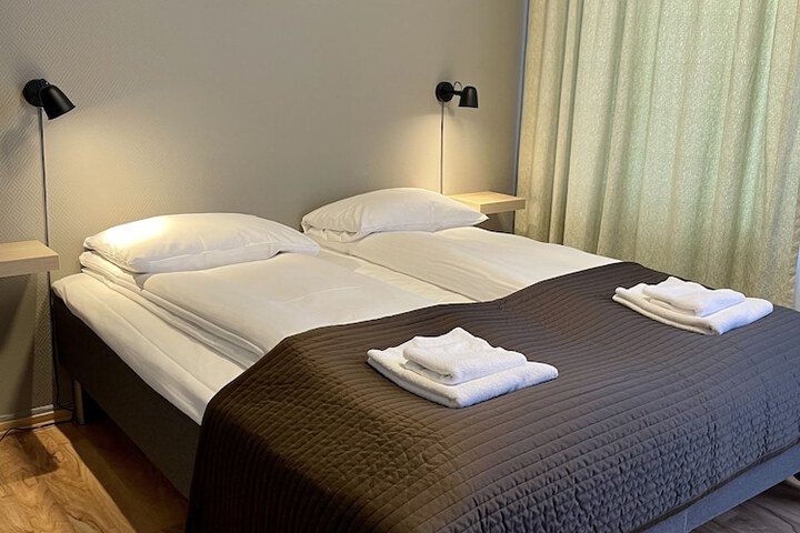 Room 5 of 28