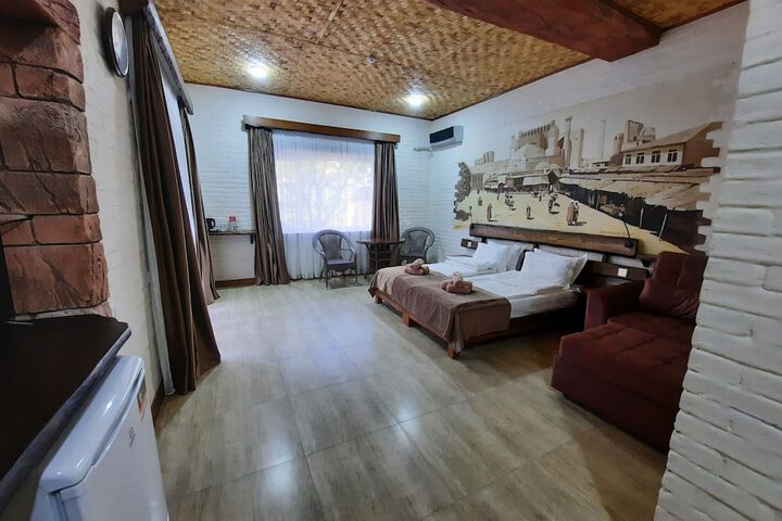 Room 9 of 91