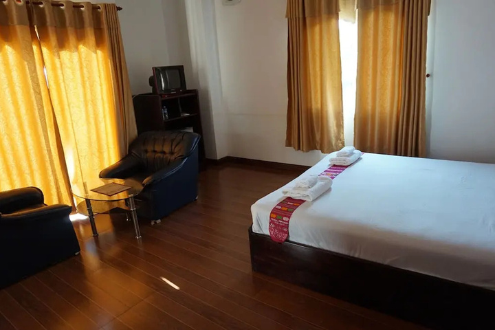 Room 3 of 23