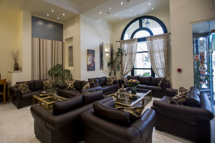 Guest Lobby
