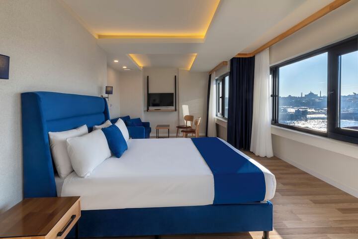 Room 28 of 54