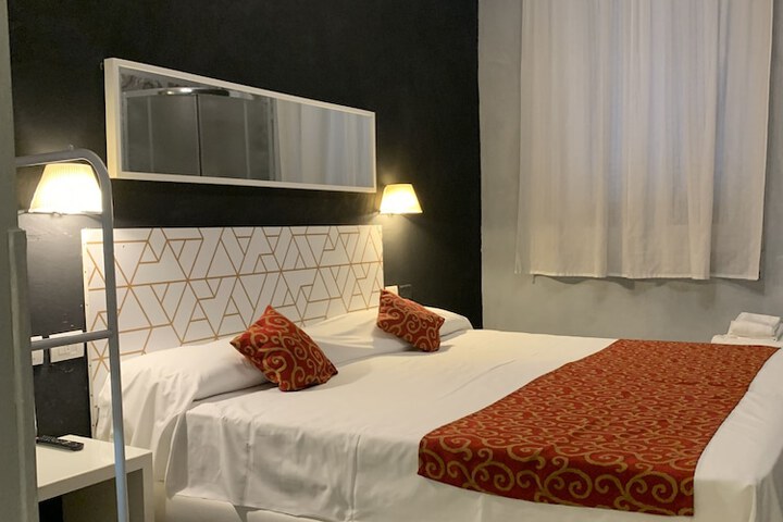 Room 22 of 50