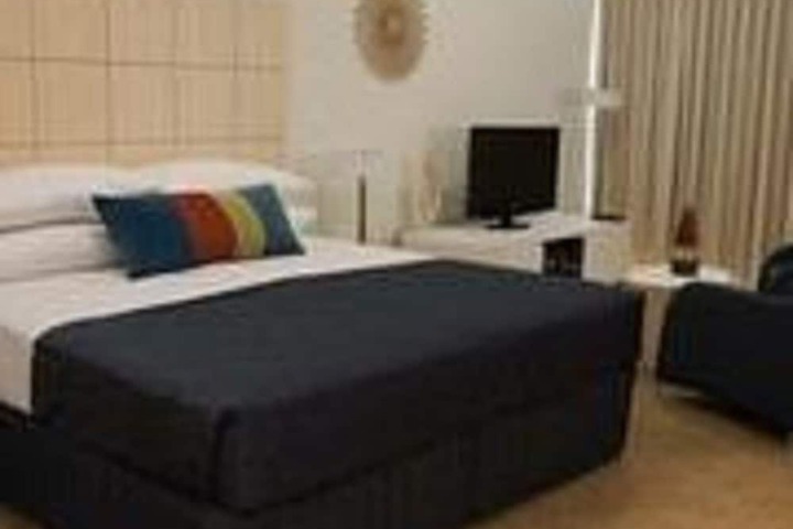 Room 5 of 28