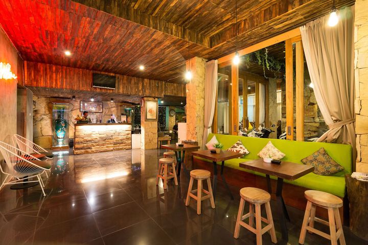 Hotel Interior 10 of 45