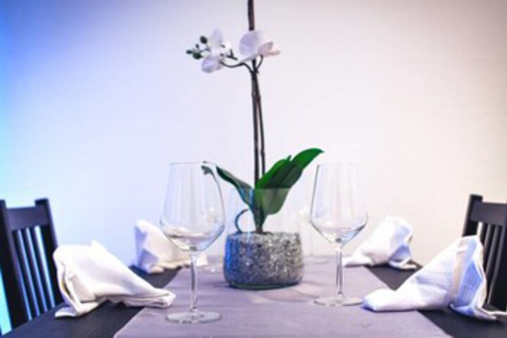 Dining 4 of 10