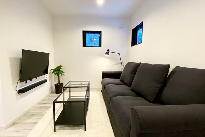 Room 9 of 23