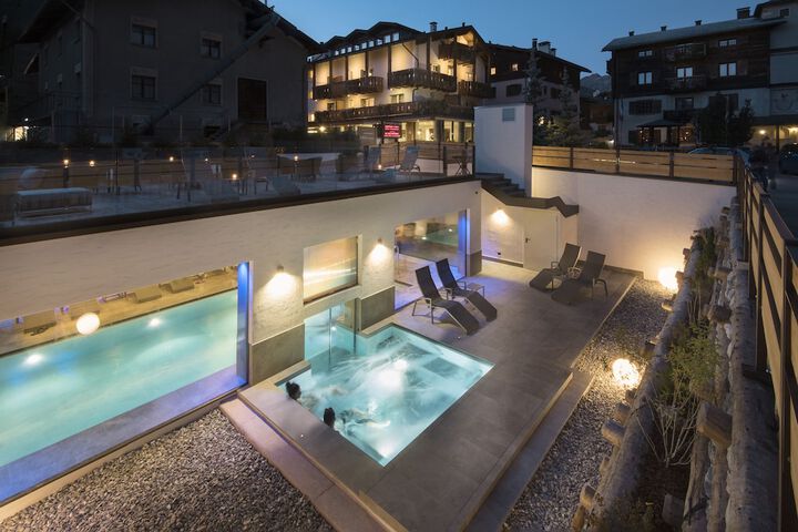 Sundeck 144 of 150