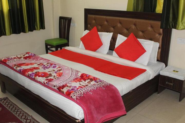 Food Mania Hotel restaurant
