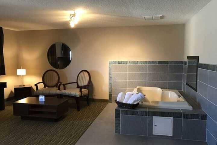 Private spa tub