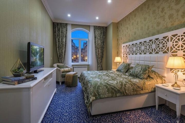 Room 14 of 122