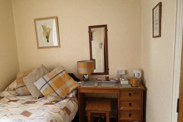 Room 30 of 97