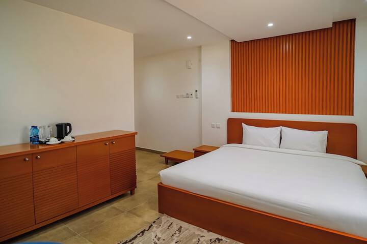 Room 4 of 47