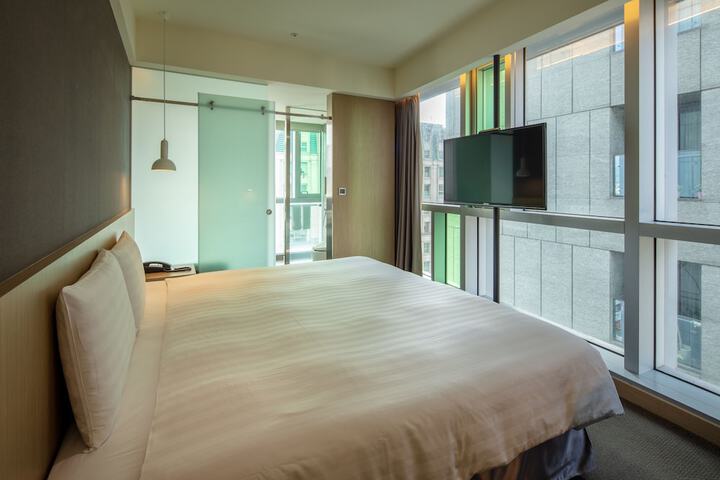 Room 9 of 72