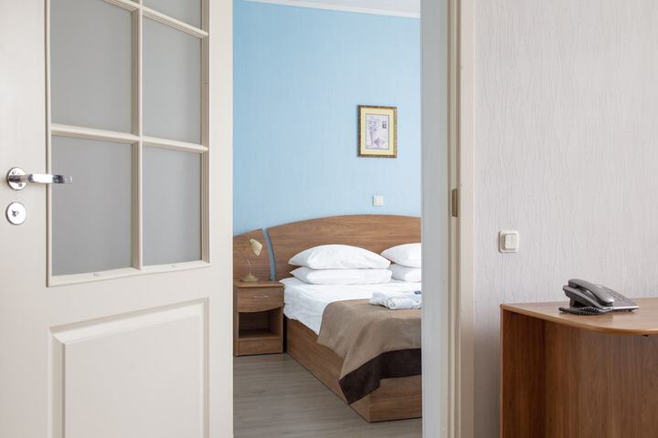 Room 16 of 84