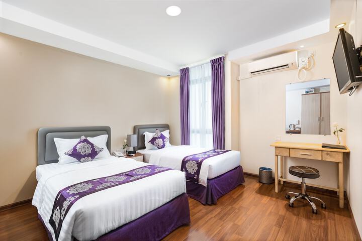 Room 17 of 36