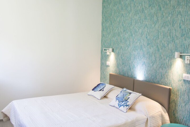 Room 7 of 24