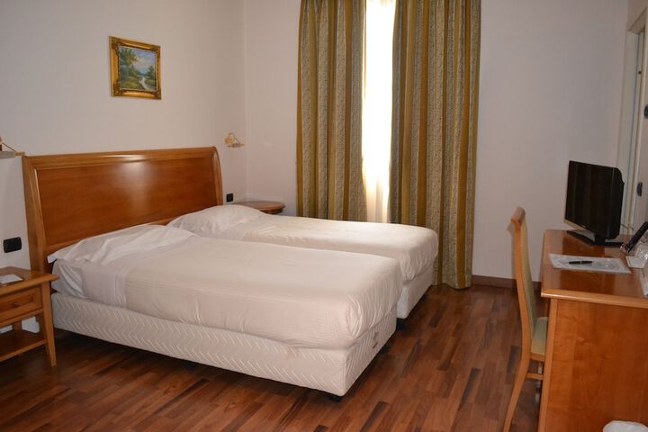 Hotel Tricolore
