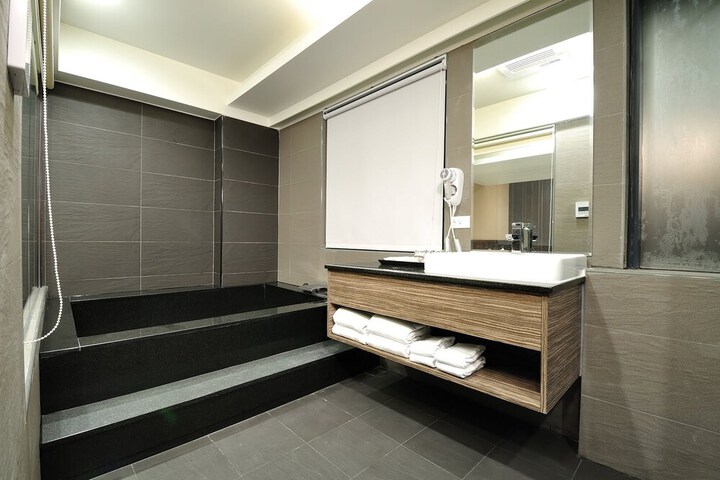 Room 45 of 59