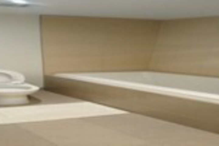 Room 14 of 36
