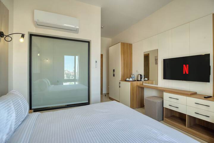Room 16 of 111
