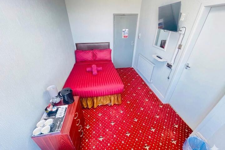Room 16 of 23