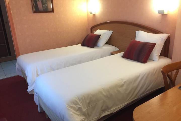 Room 15 of 138