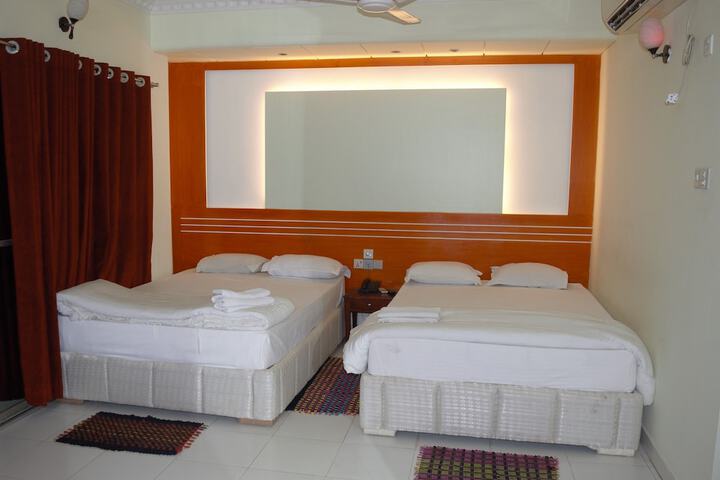 Room 7 of 24